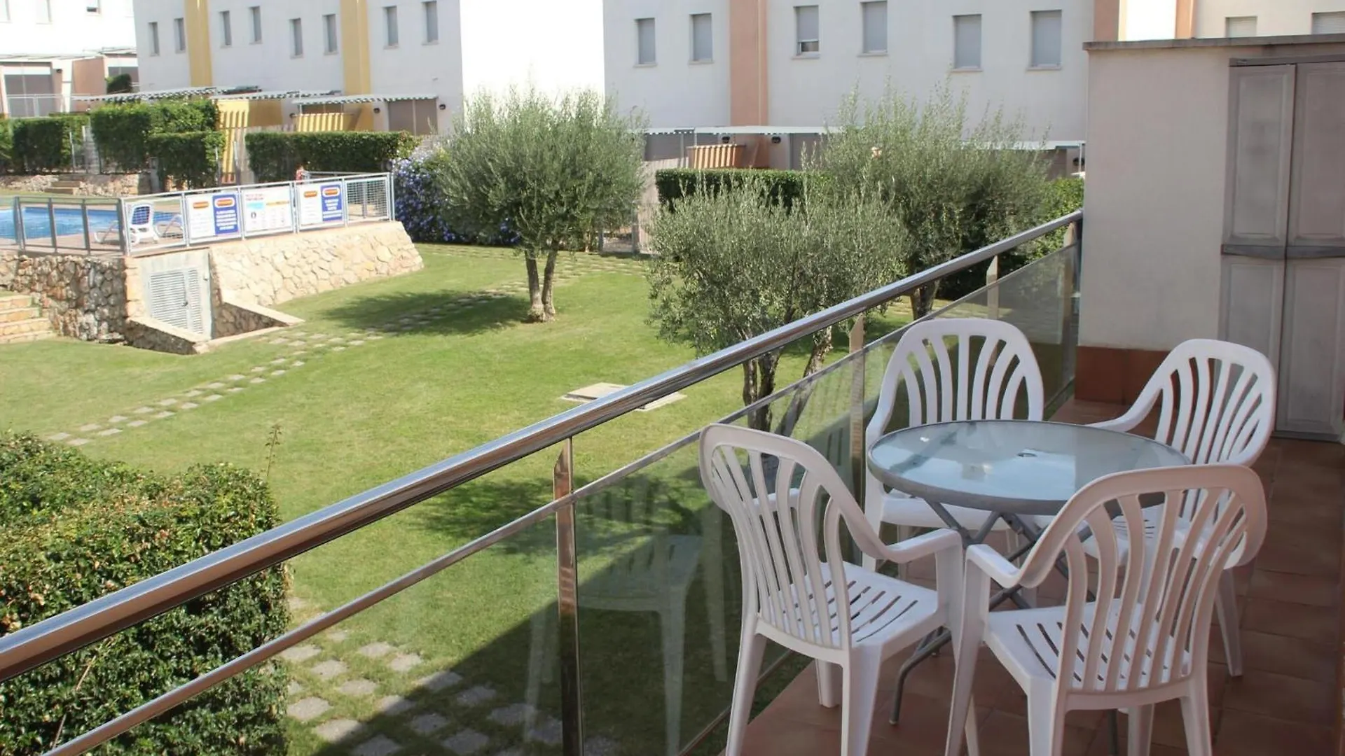 Nice Apartment With Private Terrace Creixell Spain