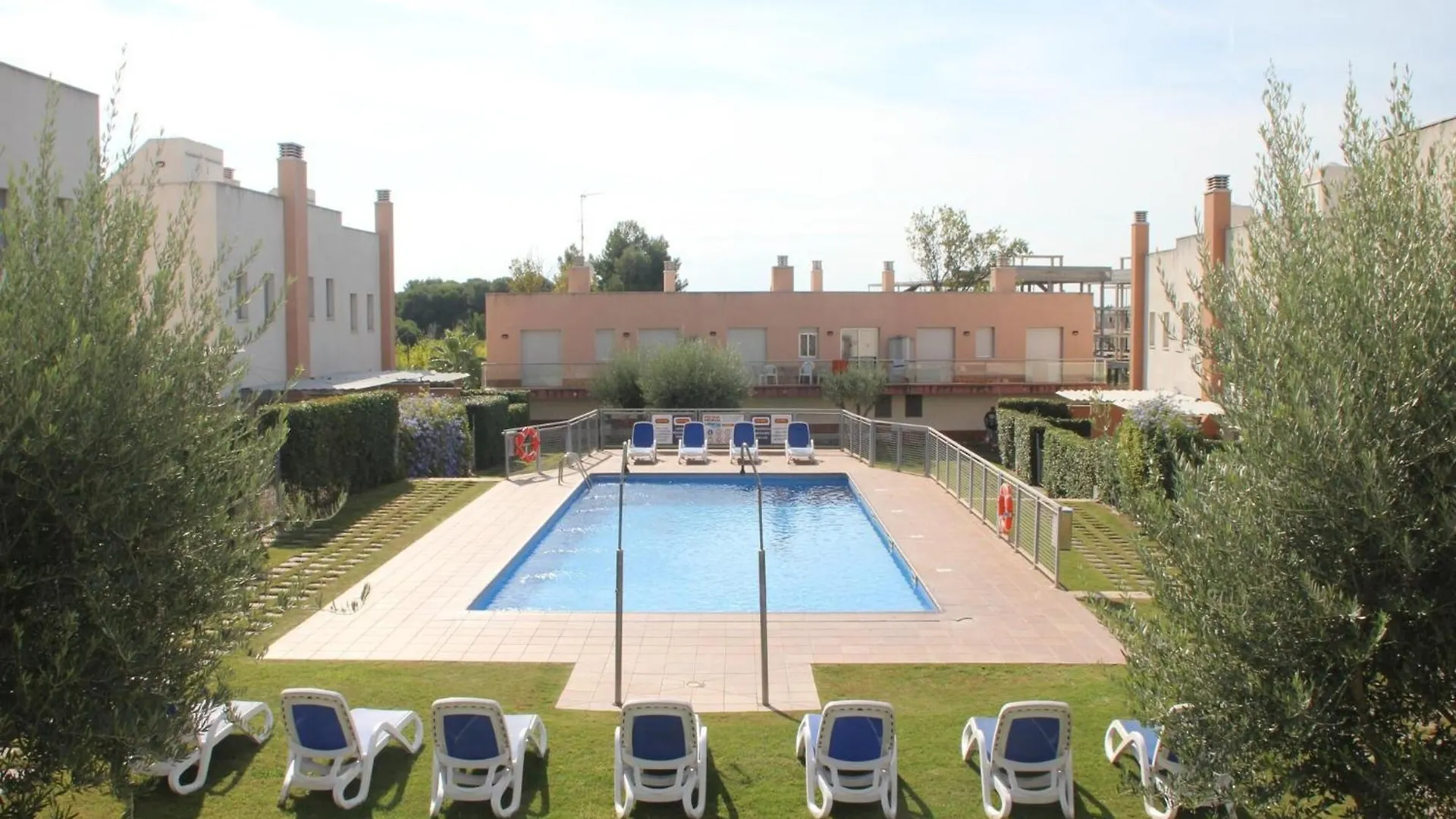 Nice Apartment With Private Terrace Creixell
